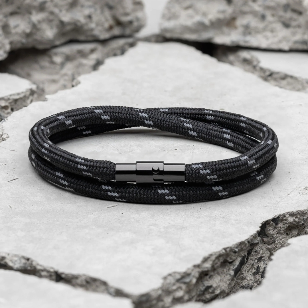 Schwarzes minimalistisches Seilarmband