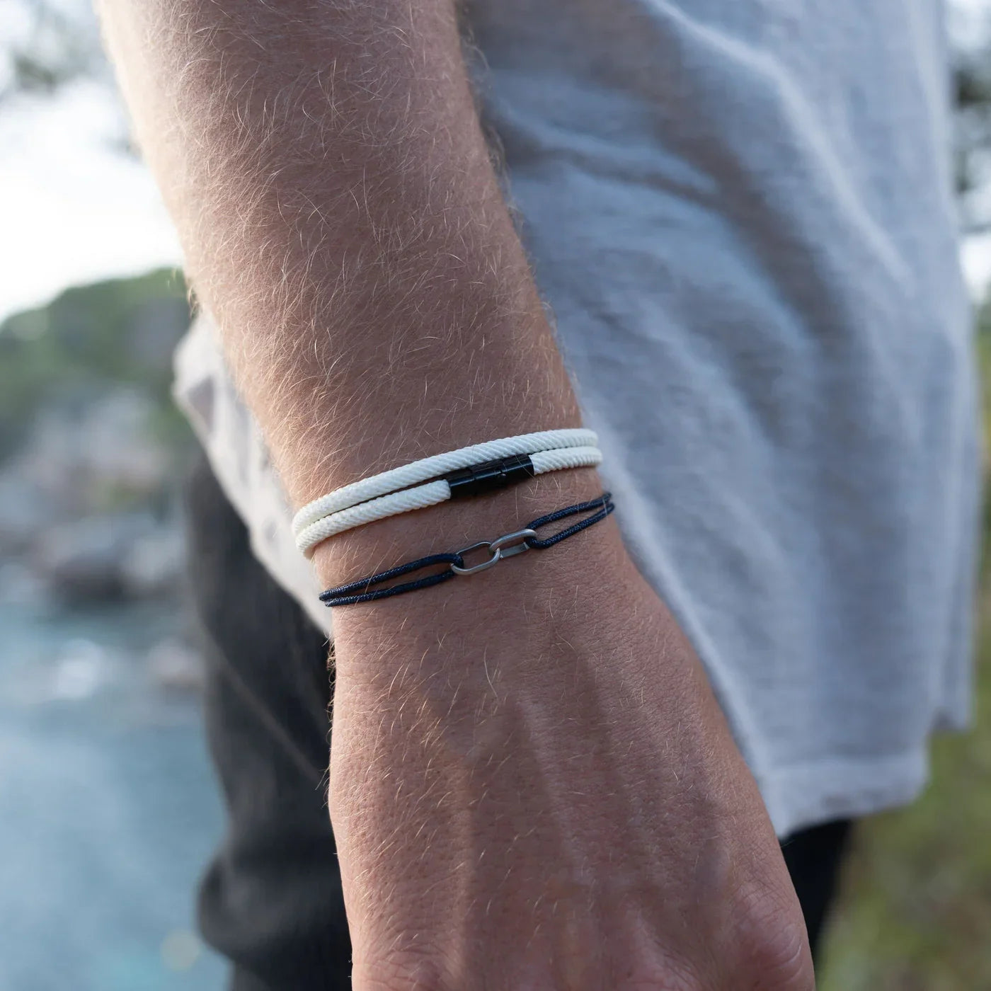 Weißes minimalistisches Seilarmband