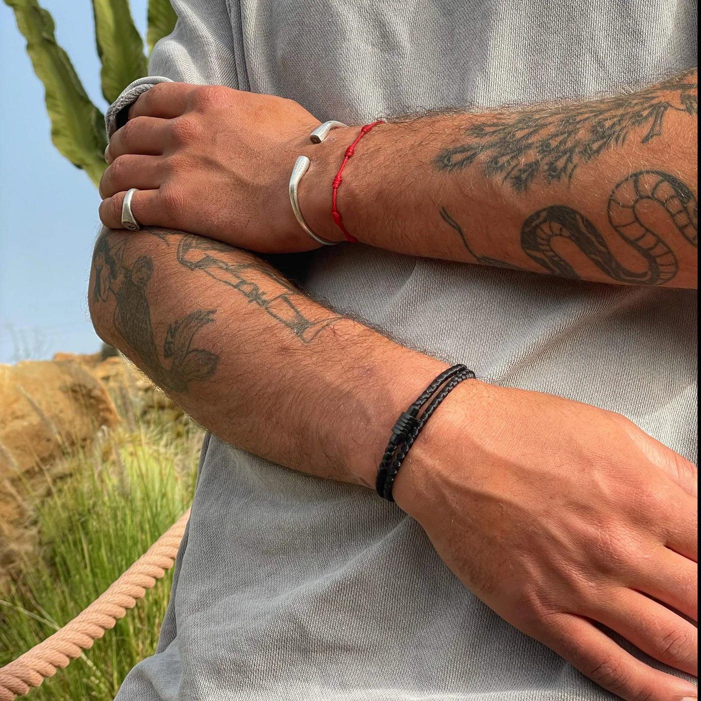 Schwarzes minimalistisches Seilarmband