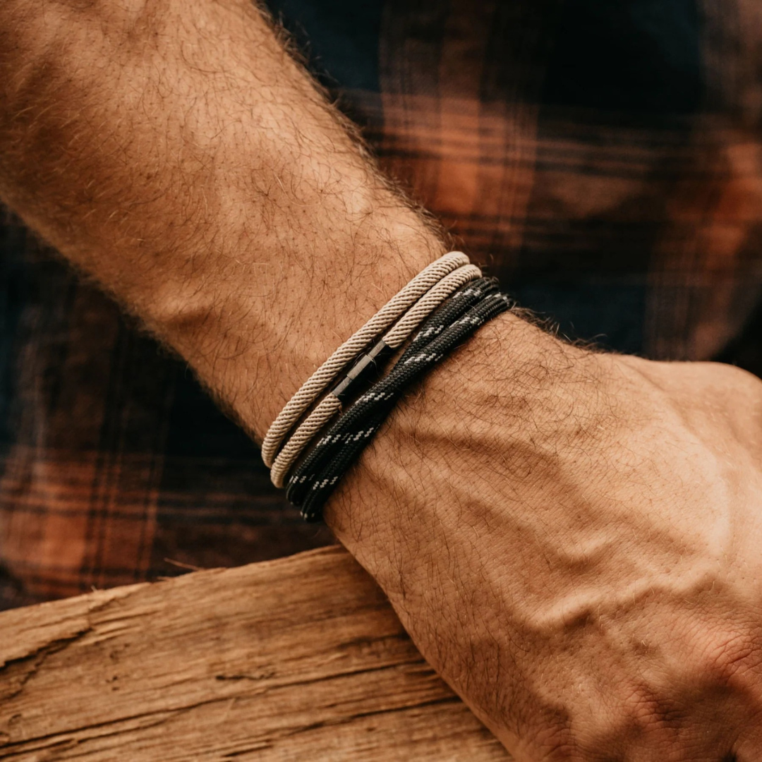 Schwarzes minimalistisches Seilarmband