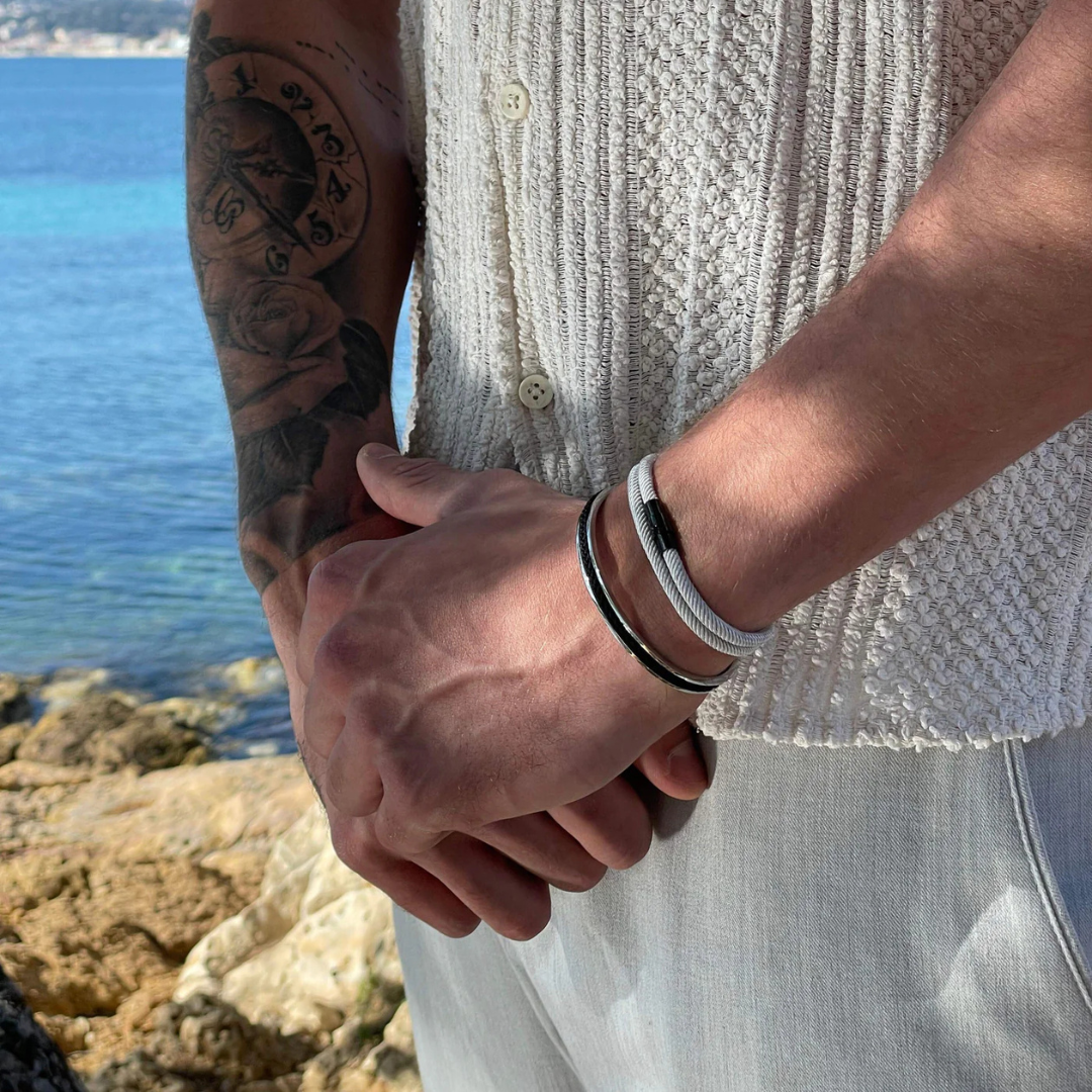 Graues minimalistisches Seilarmband