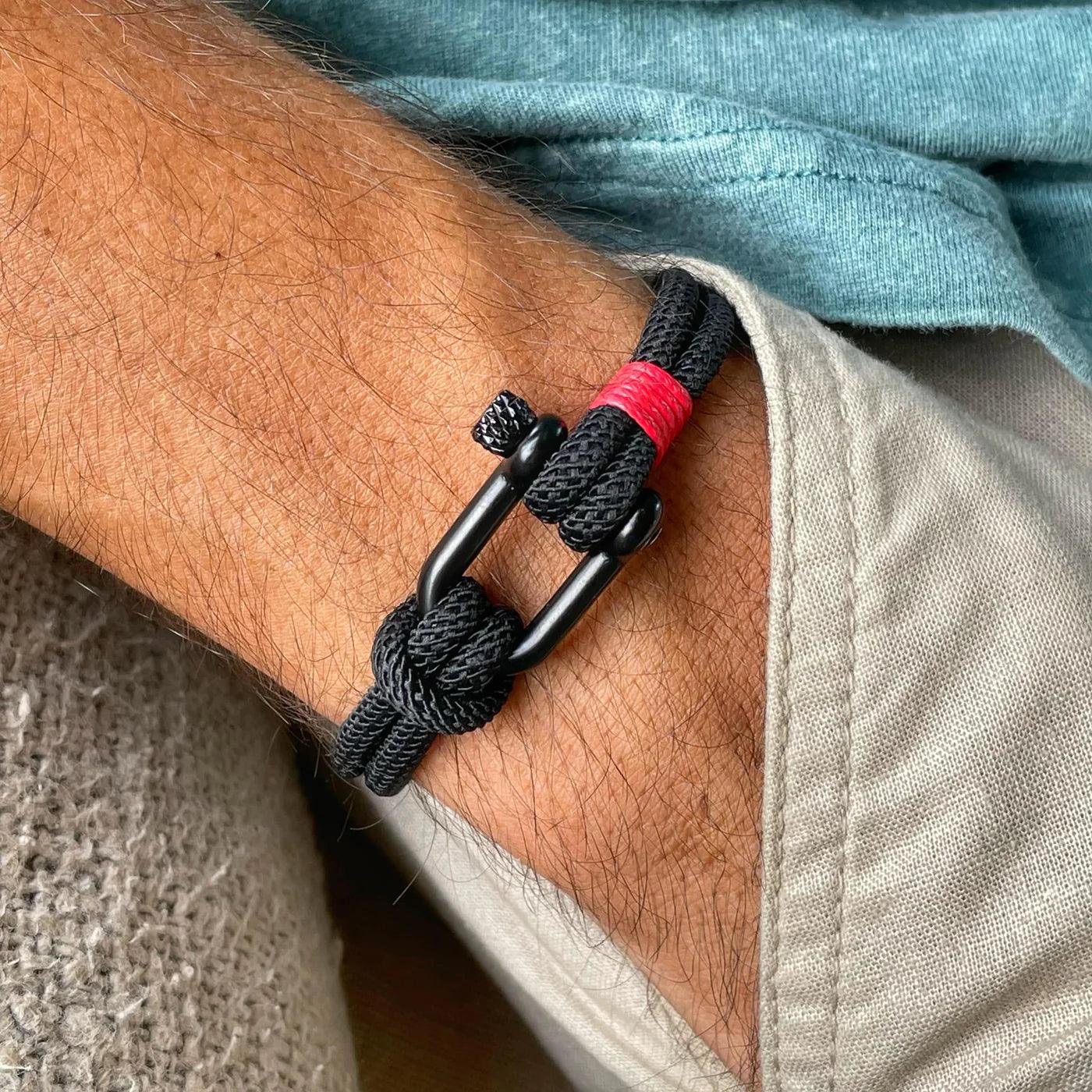 Schwarzes Seilarmband