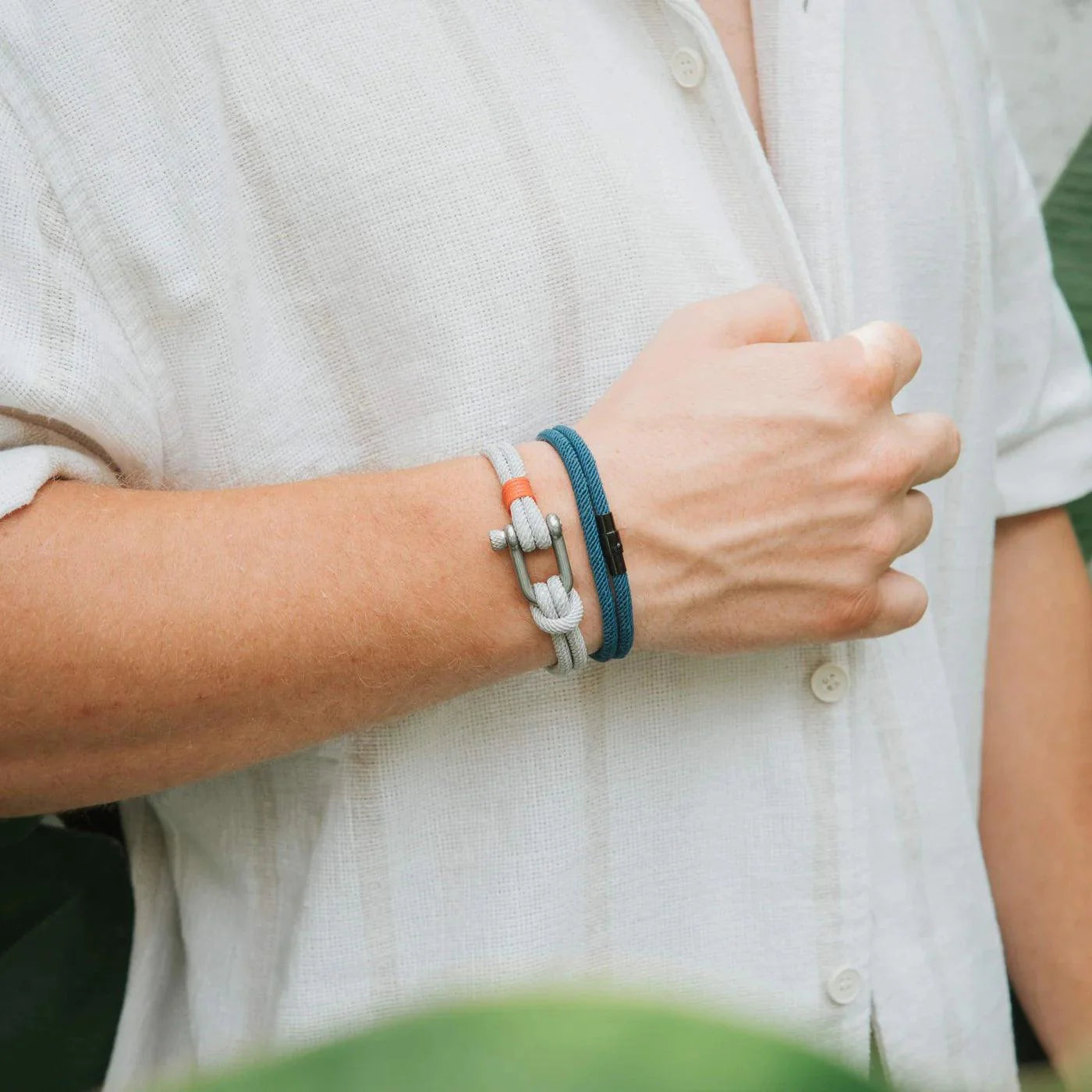 Graues Seilarmband