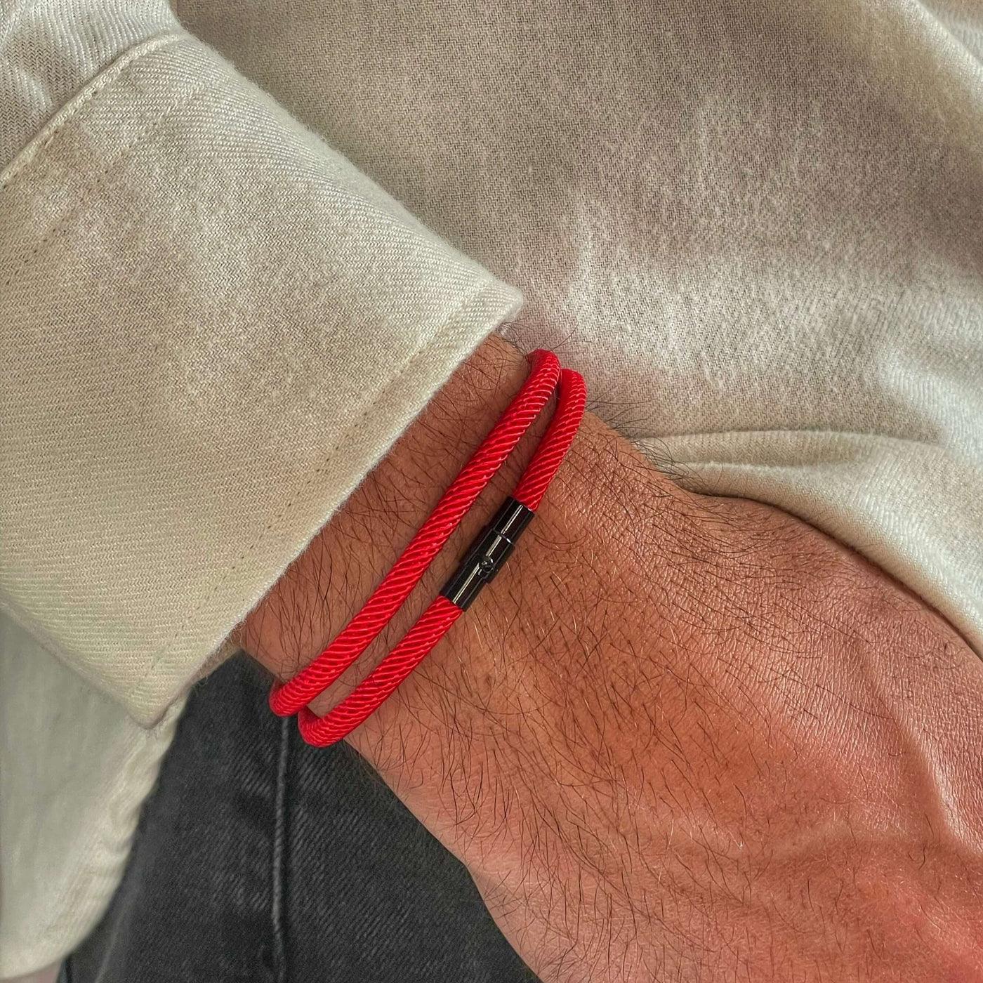 Rote minimalistische Seilarmband