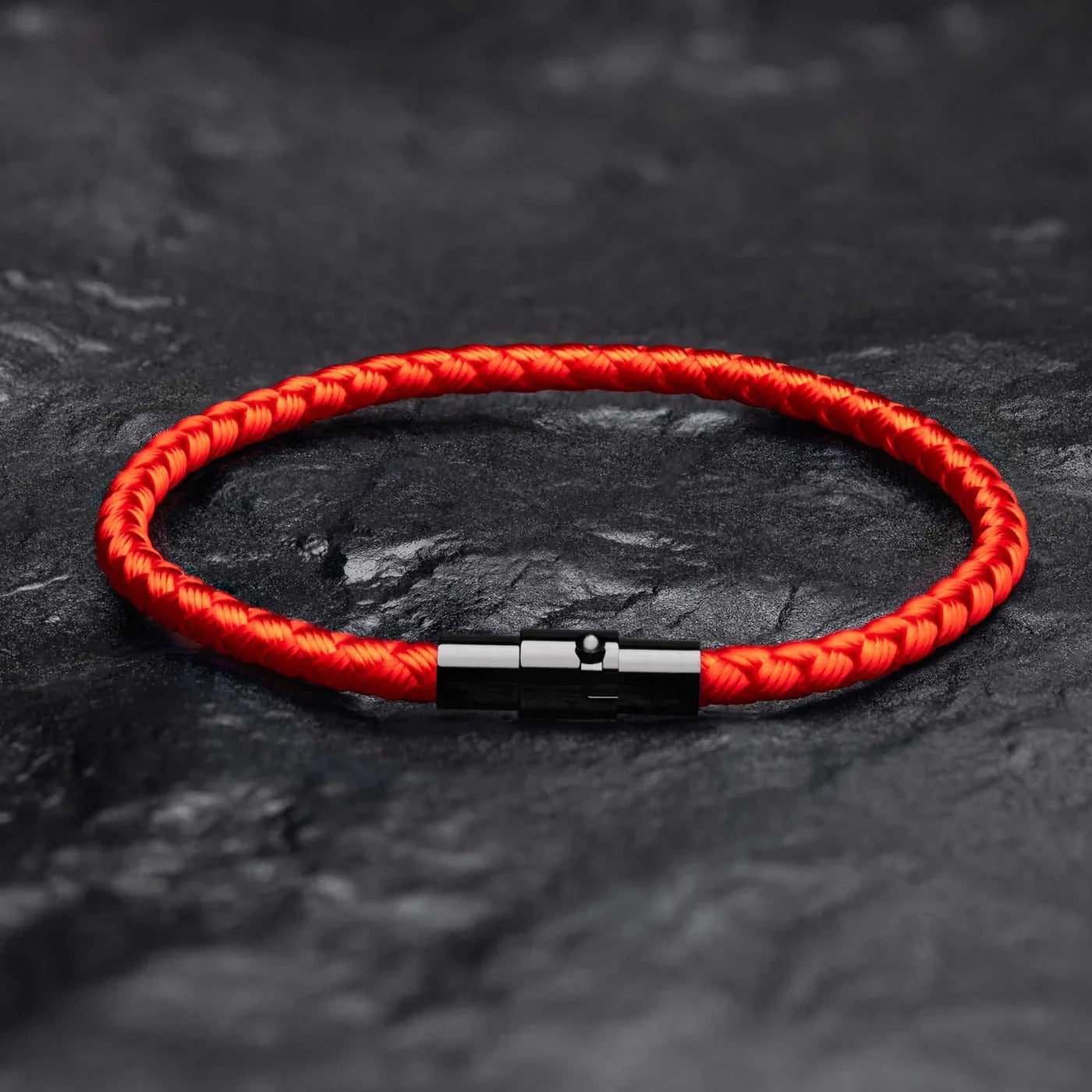 Rote minimalistische Seilarmband