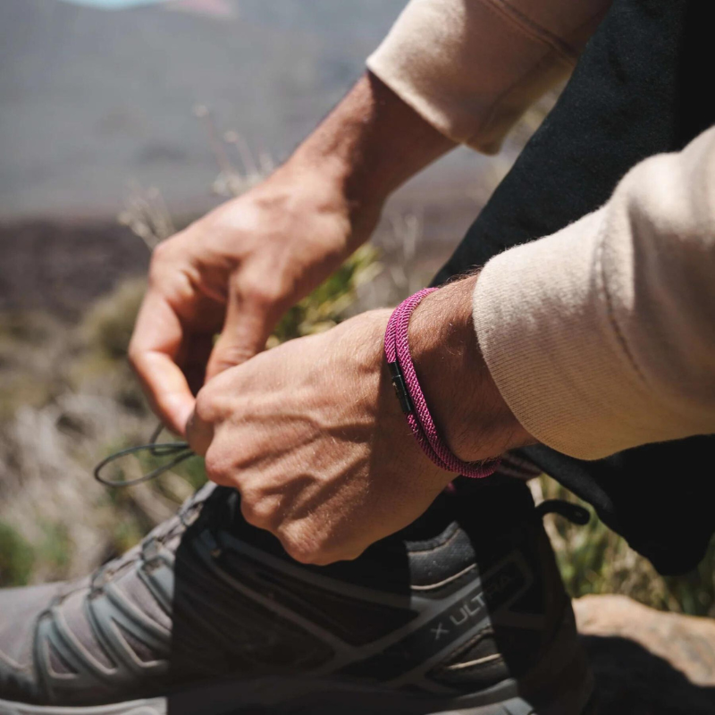 Wein minimalistisches Seilarmband