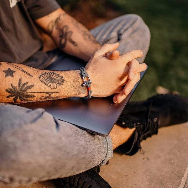 Graues Seilarmband